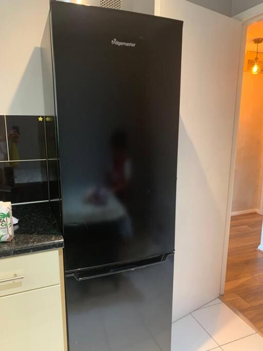 Cosy One Bed Flat Free Parking Appartement Send Buitenkant foto